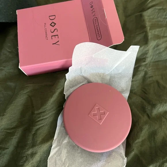 Dosey Pill Compact in Pink - Picture 4 of 7